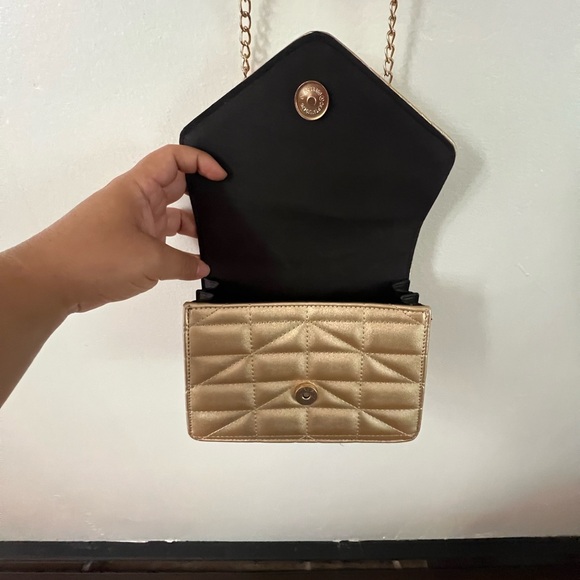 Gold Quilted Crossbody Bag with Pearl Accent - Picture 4 of 6